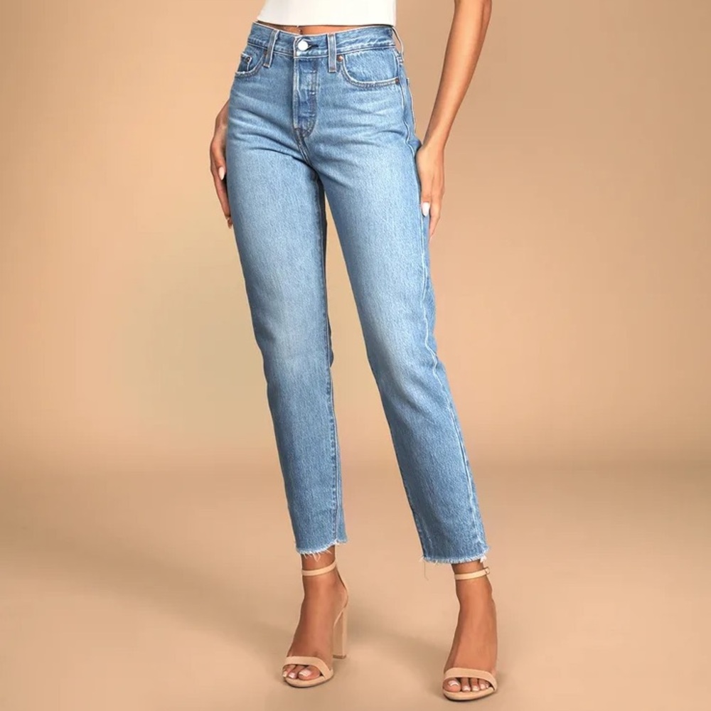 Levi’s Wedgie Cropped
